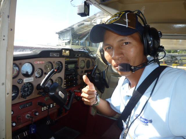 Meñewa now is a licensed pilot